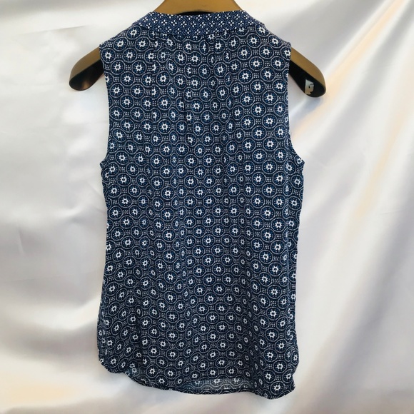 Old Navy Patterned Blouse  S - Picture 6 of 6